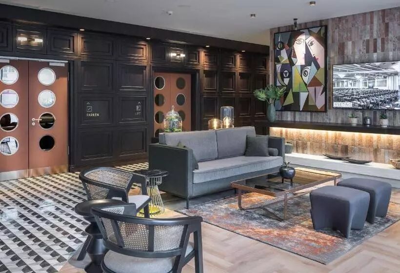 هتل Titanic Comfort Kurfürstendamm