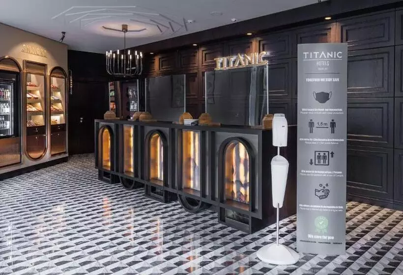 هتل Titanic Comfort Kurfürstendamm