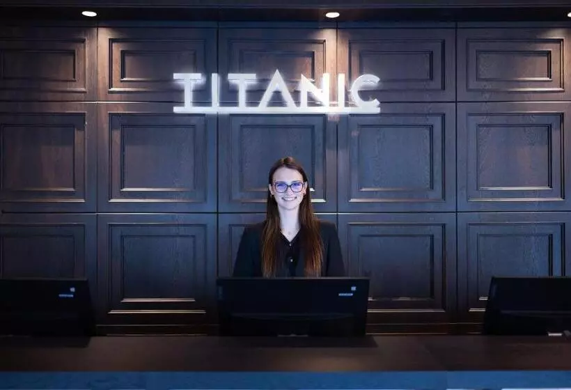 هتل Titanic Comfort Kurfürstendamm