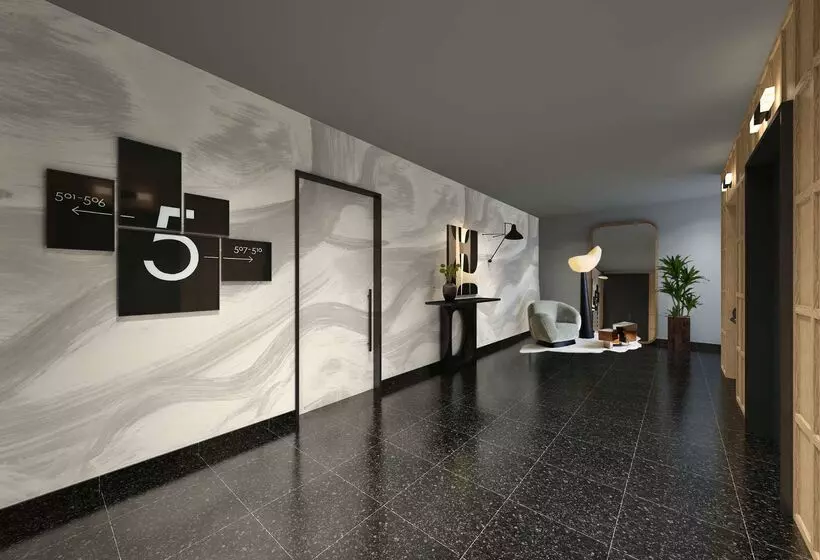 هتل Titanic Comfort Kurfürstendamm