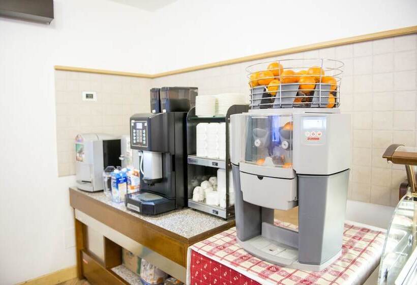 فندق Chalet Pineta Relax Location