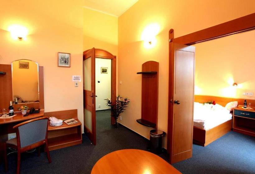 فندق Coop Krivan