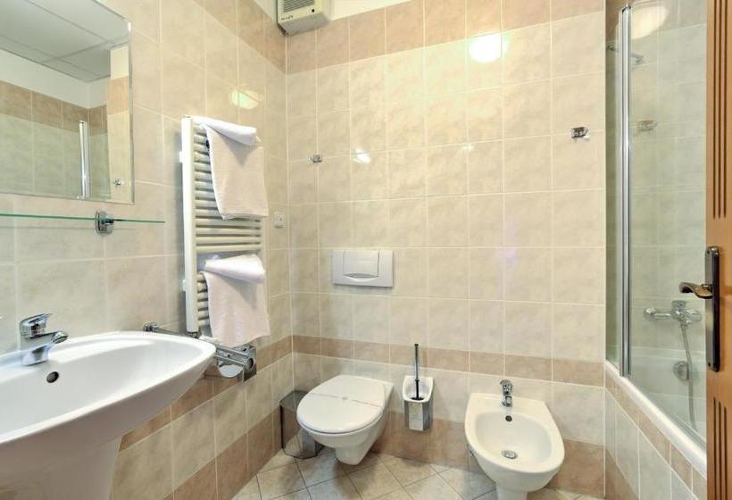 فندق Coop Krivan