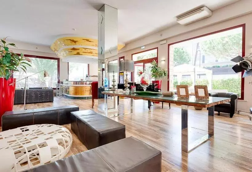 فندق Corona Milano Marittima