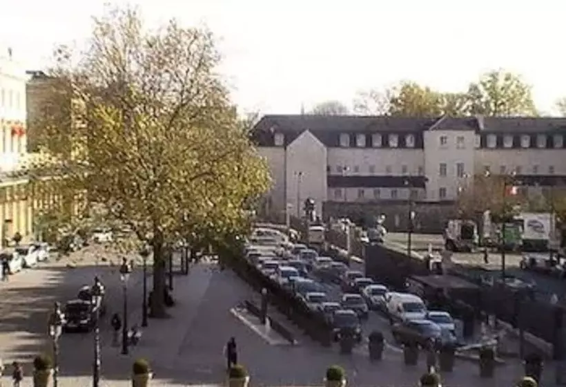 Hotel De Lorraine