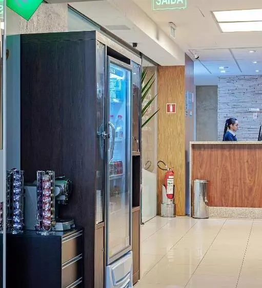 ホテル Fast Sleep Guarulhos By Slaviero Hotéis