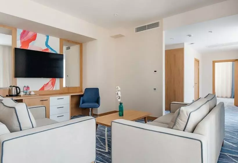 Отель Ramada By Wyndham Astana