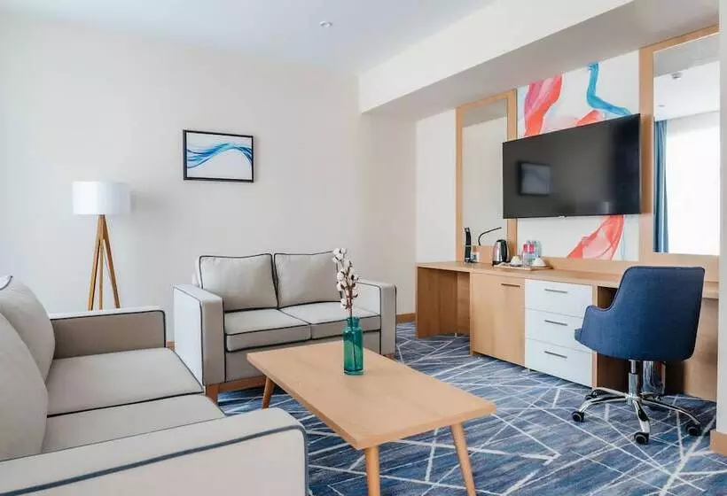 Отель Ramada By Wyndham Astana