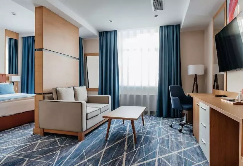 Отель Ramada By Wyndham Astana