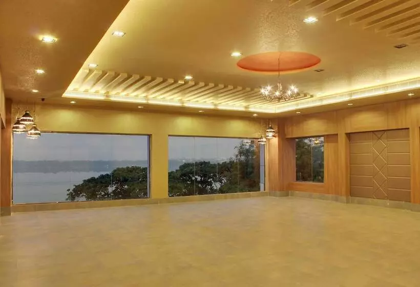 酒店 Justa Hyderabad