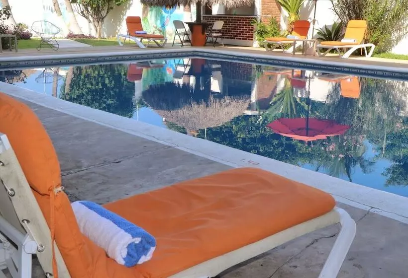 Отель Surf Olas Altas