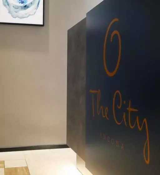 Отель The City
