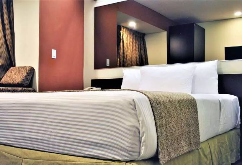 Microtel Inn And Suites By Wyndham Toluca