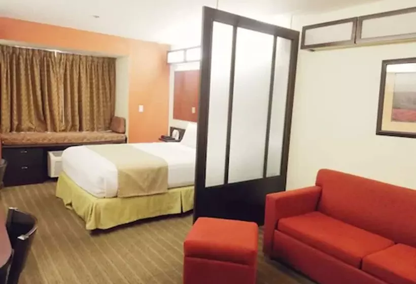 Microtel Inn And Suites By Wyndham Toluca