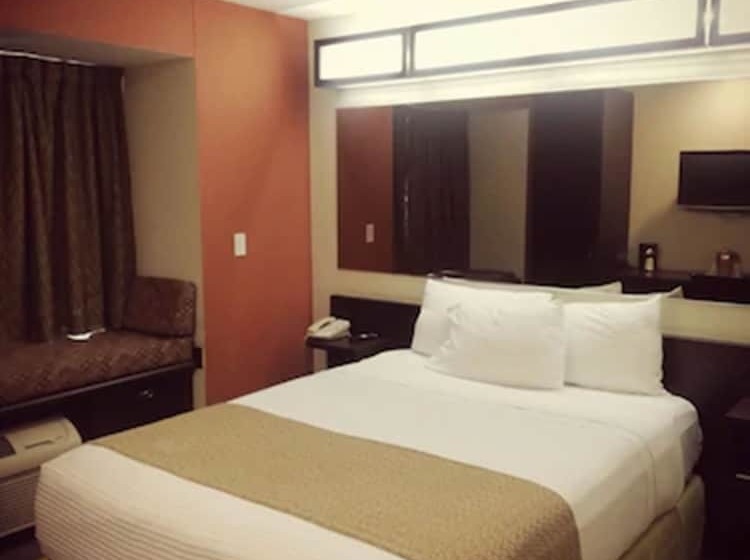 Microtel Inn And Suites By Wyndham Toluca