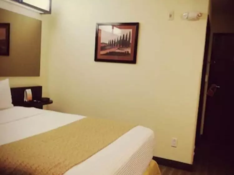 Microtel Inn And Suites By Wyndham Toluca