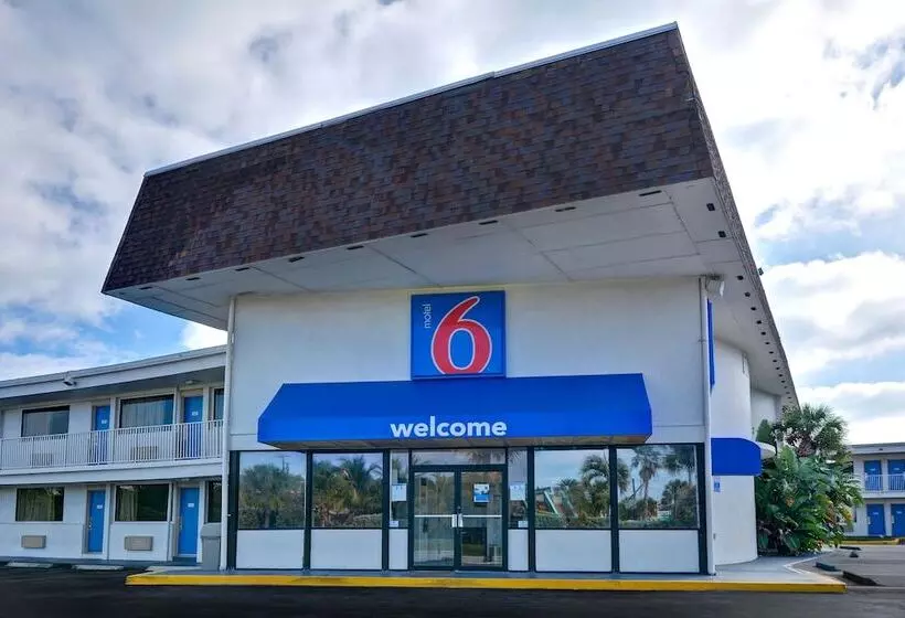 Motel 6cocoa Beach, Fl