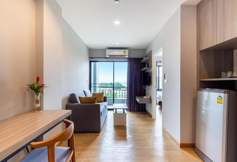 Horsehill Hotel Sriracha