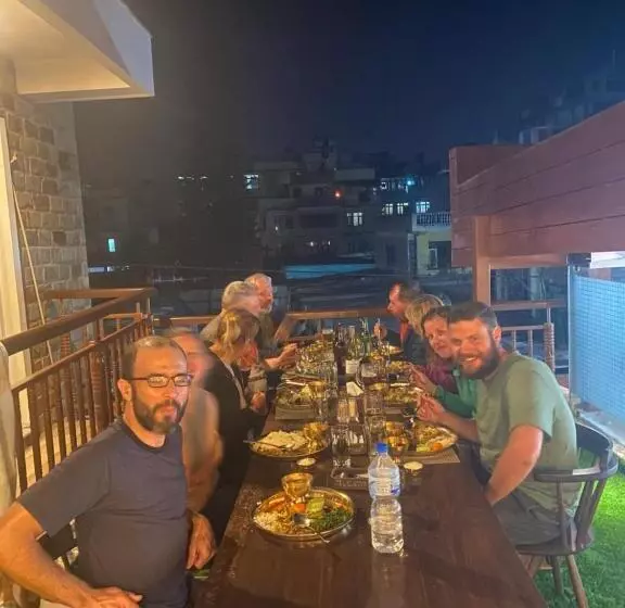 هتل Himalayan Suite