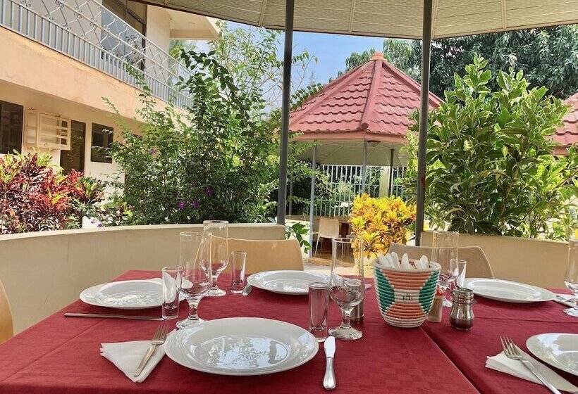 בית מלון כפרי Mahina Paradise