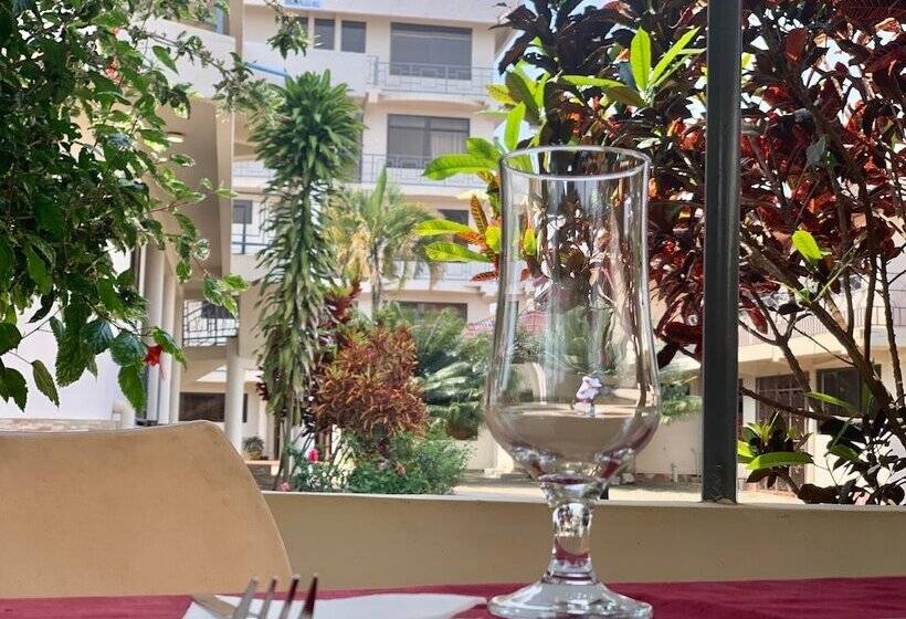 בית מלון כפרי Mahina Paradise