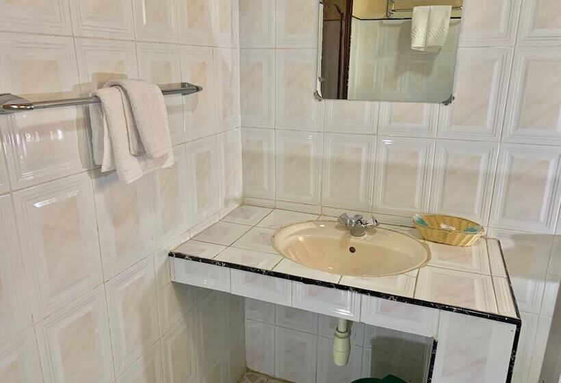 בית מלון כפרי Mahina Paradise