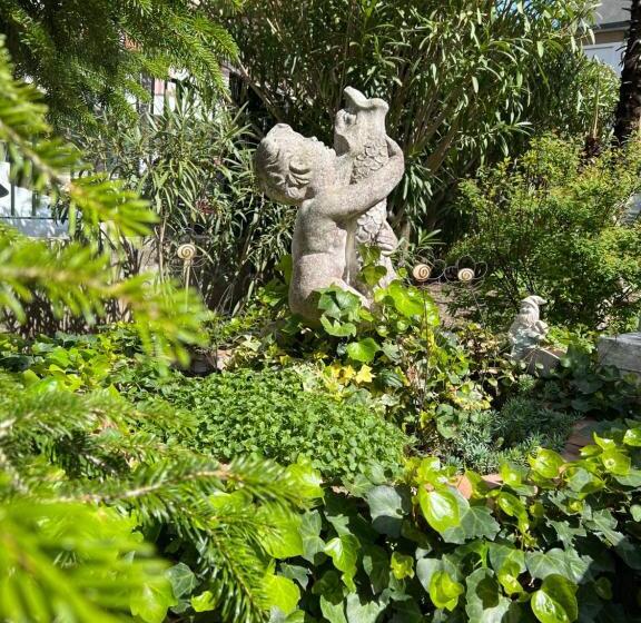 پانسیون Villa Corallo