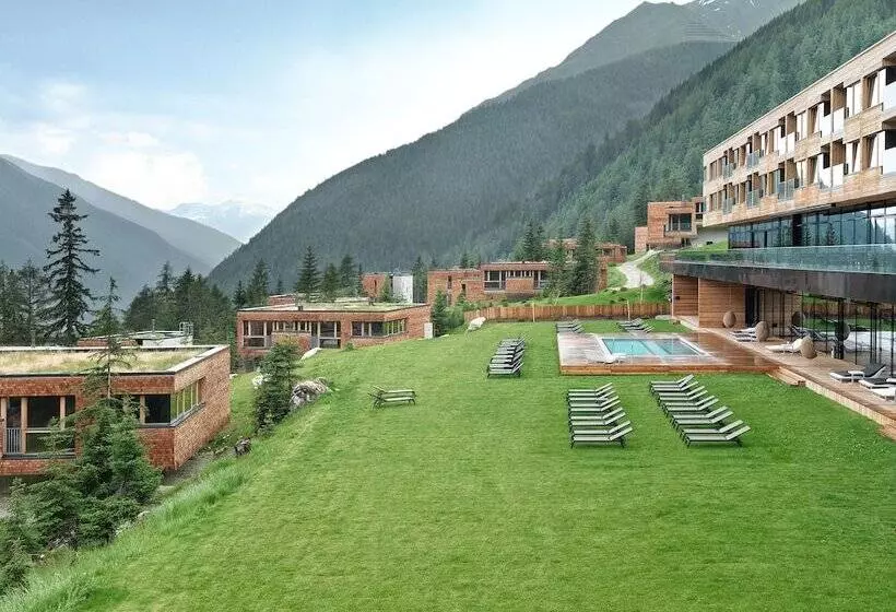 Gradonna Mountain Resort Chalets &