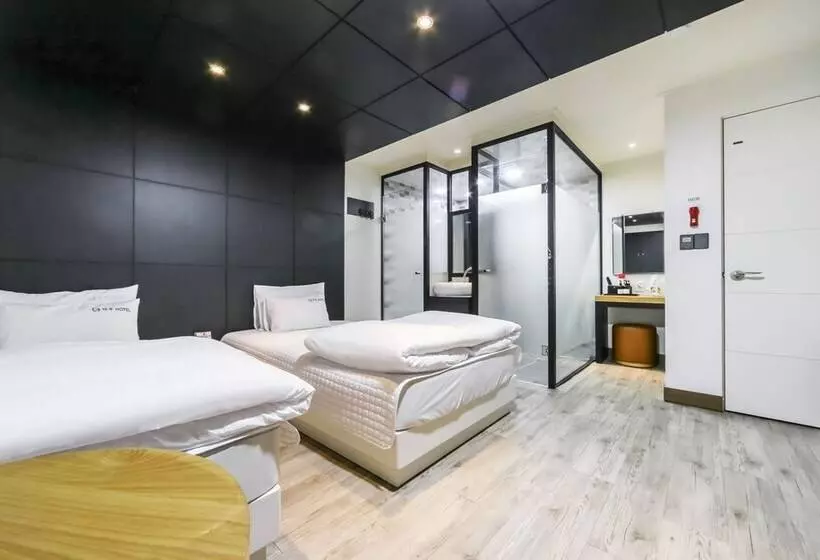 Motelli Changwon Myeongseo Dong Haru