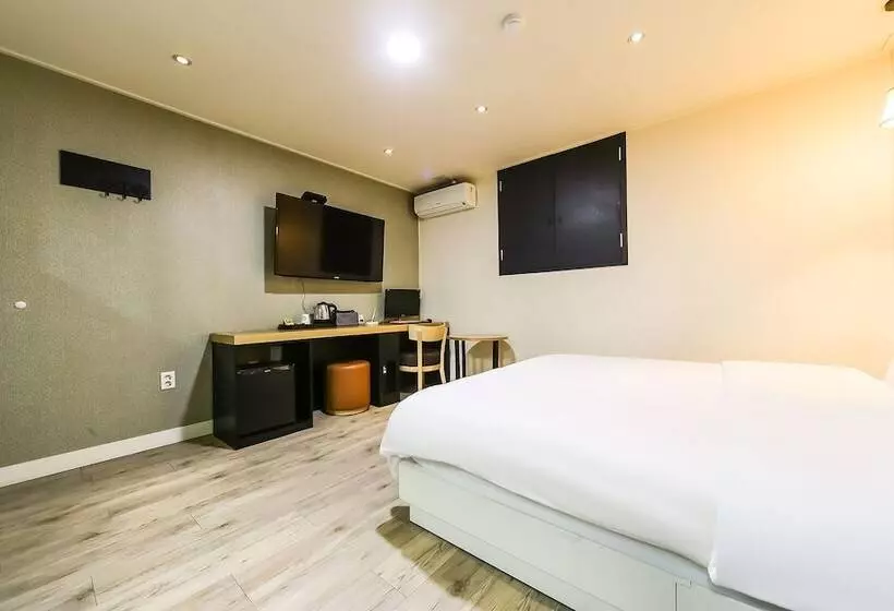 Motelli Changwon Myeongseo Dong Haru