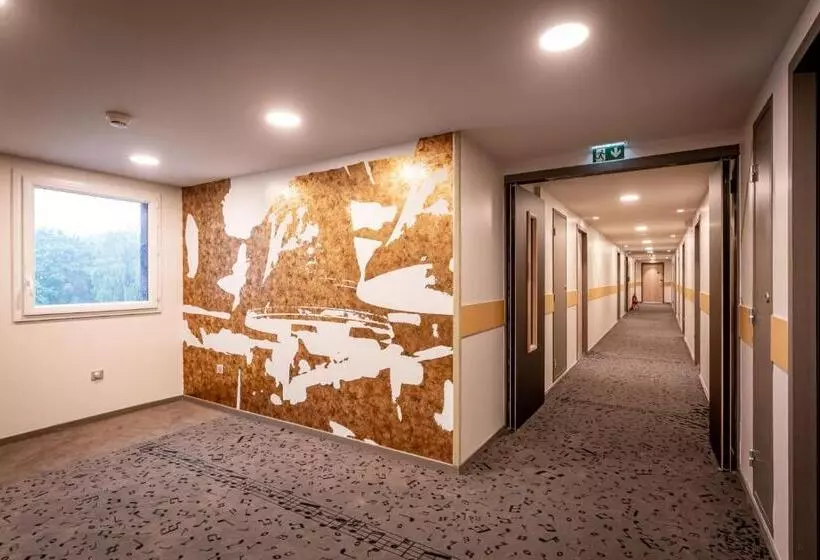 ホテル Ibis Styles Valenciennes Petite Foret