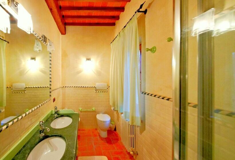 Luxurious Cottage In Loro Ciuffenna With Fitness Room