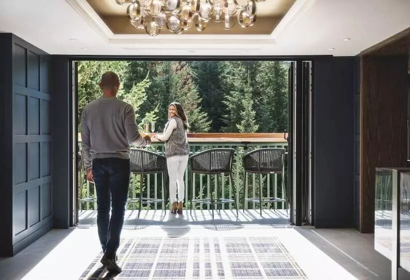 ホテル Fairmont Chateau Whistler Gold Experience