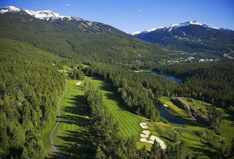 ホテル Fairmont Chateau Whistler Gold Experience