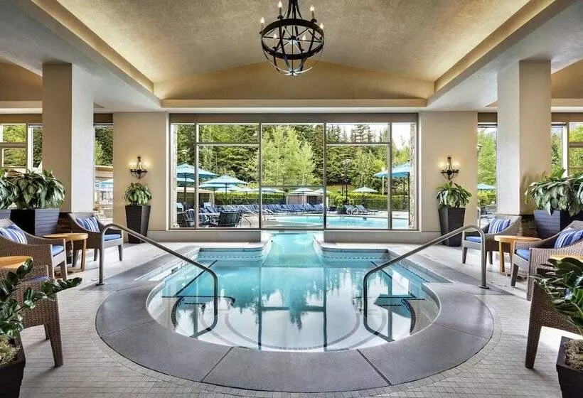 ホテル Fairmont Chateau Whistler Gold Experience