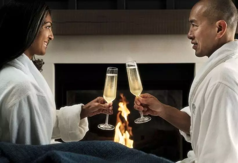 ホテル Fairmont Chateau Whistler Gold Experience