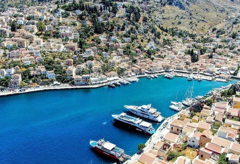 酒店 Marikas Deluxe Rooms