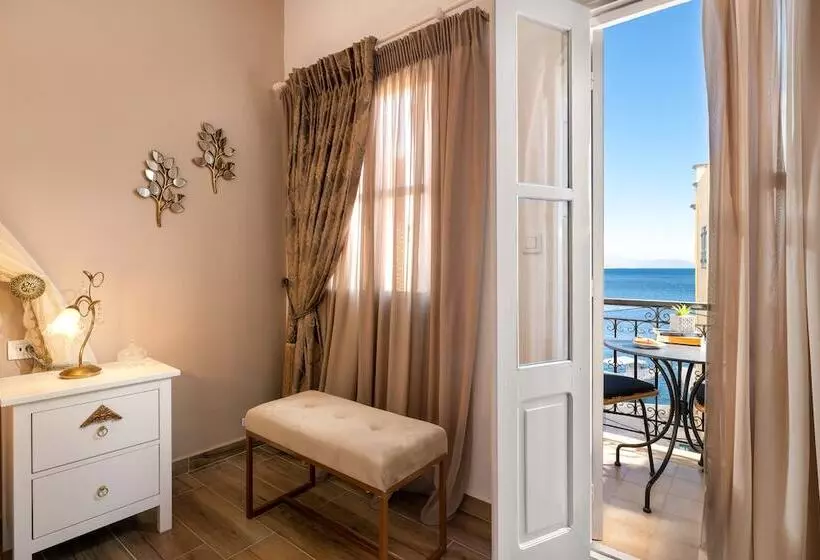 ホテル Marikas Deluxe Rooms