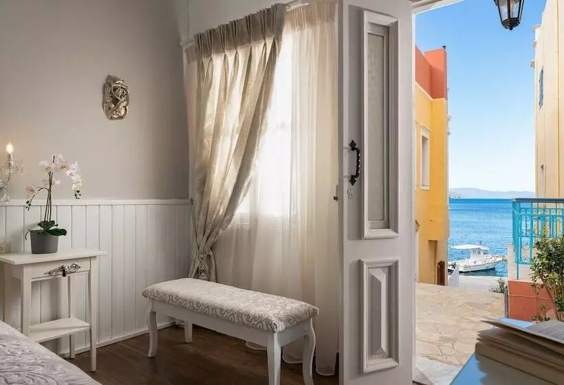 ホテル Marikas Deluxe Rooms