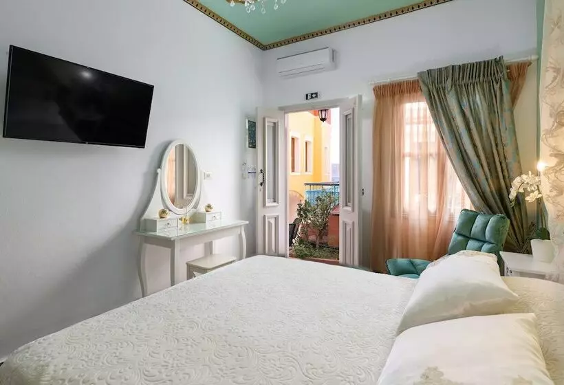 ホテル Marikas Deluxe Rooms