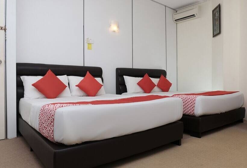 בית מלון כפרי Oyo 90180 Gemilang  Kerteh