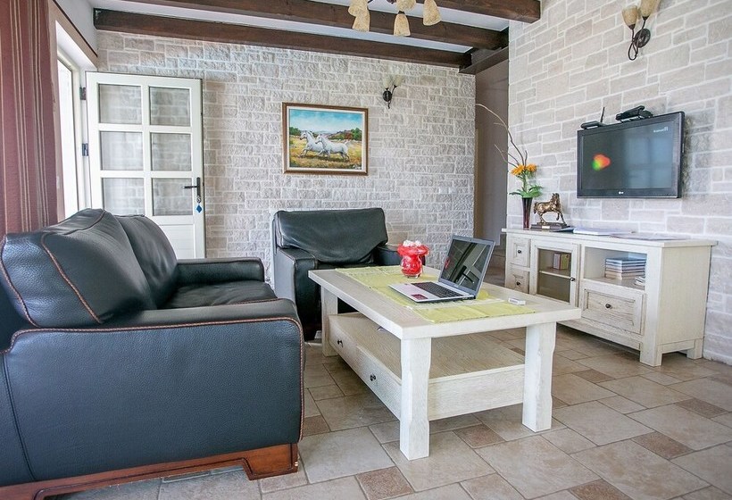 Luxury Villa With Private Pool And Panoramic View, Near Sveti Lovrec