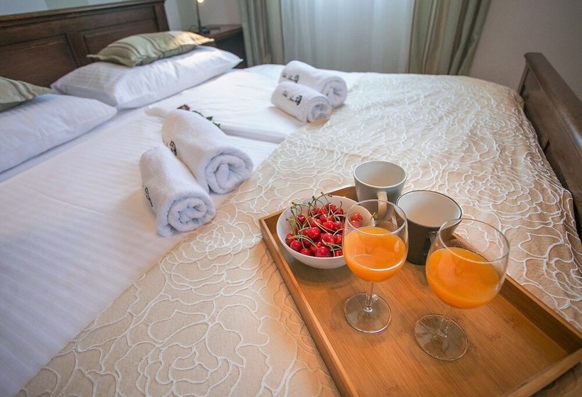 Luxury Villa With Private Pool And Panoramic View, Near Sveti Lovrec