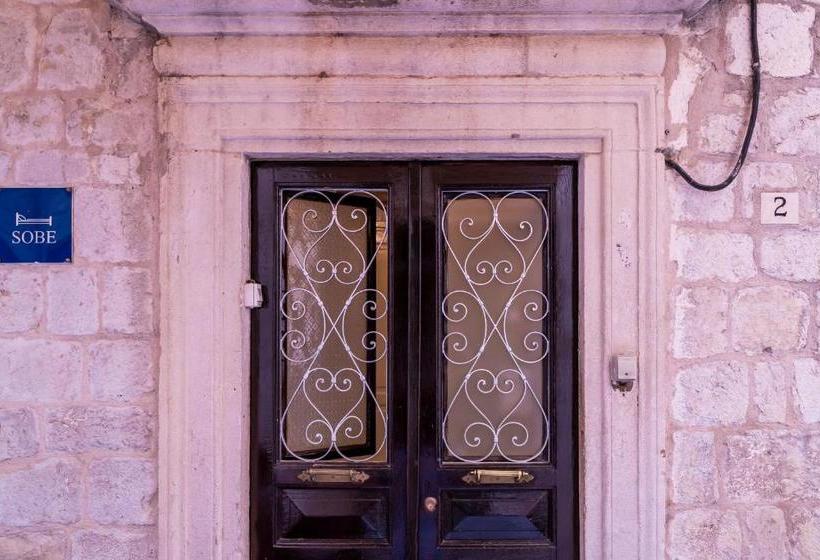 פנסיון Rooms Katja & Lara