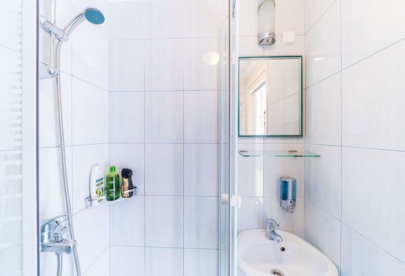 פנסיון Rooms Katja & Lara