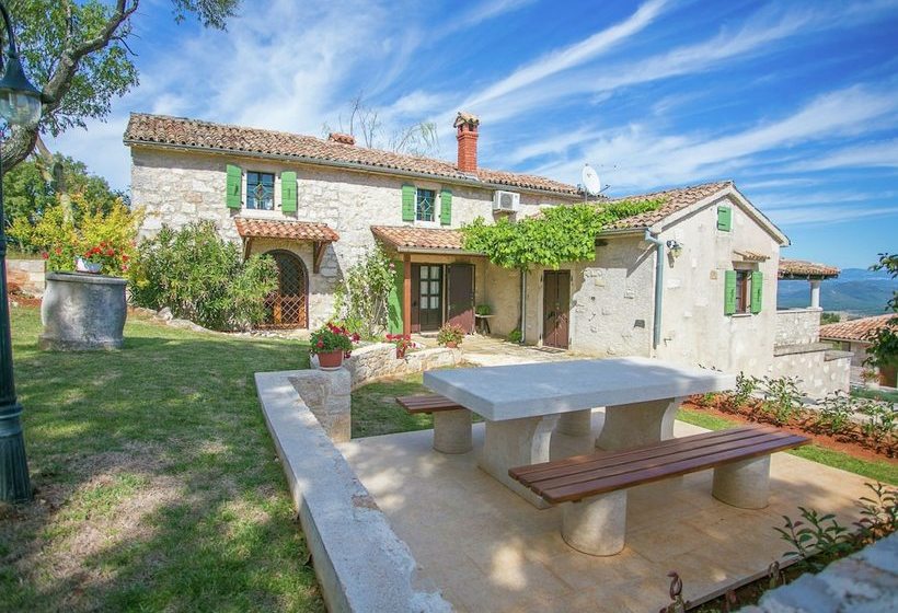 Unique Villa For Up To 8 Persons, With Pool, Hot Tub & Beautiful Garden