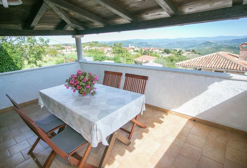 Unique Villa For Up To 8 Persons, With Pool, Hot Tub & Beautiful Garden