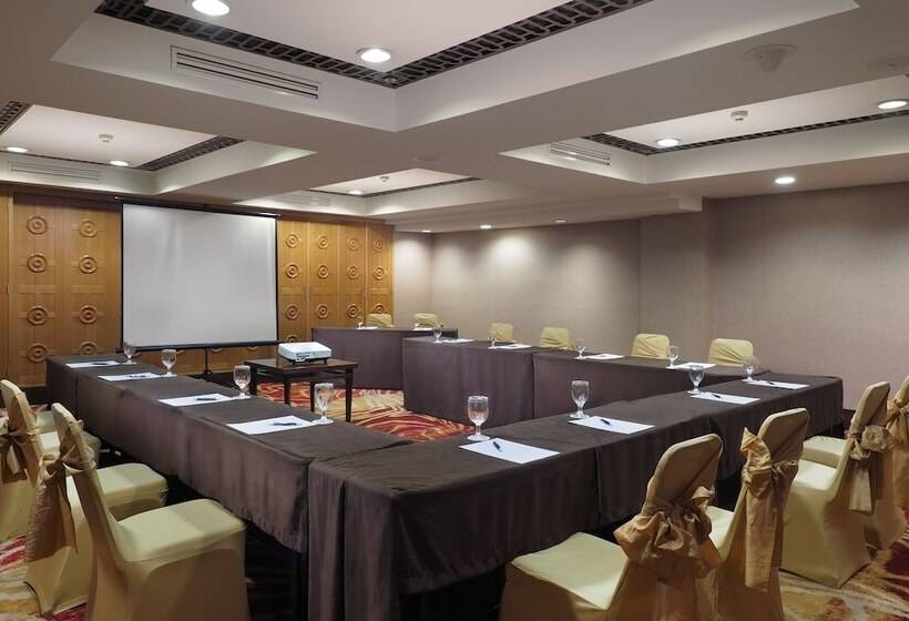 فندق Aryaduta Medan