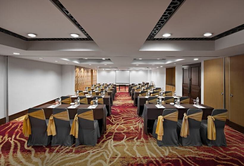 فندق Aryaduta Medan