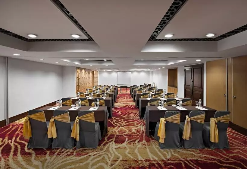 Szálloda Aryaduta Medan